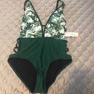 One piece swimsuit green. Large. NWT.